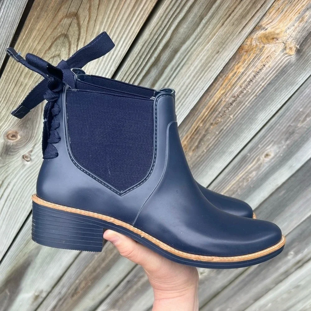 Bernardo Rain Boots Women Size 8 Navy‎ Blue Back Bow Chelsea Ankle TE38K